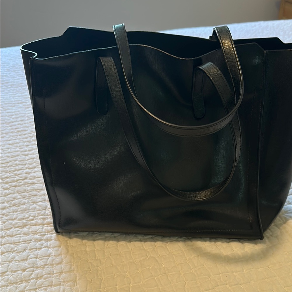 Furla Black Leather Tote with Structured Design - Picture 3 of 8